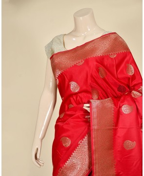 Maroon Carry Zari Buta Work Banarasi Saree